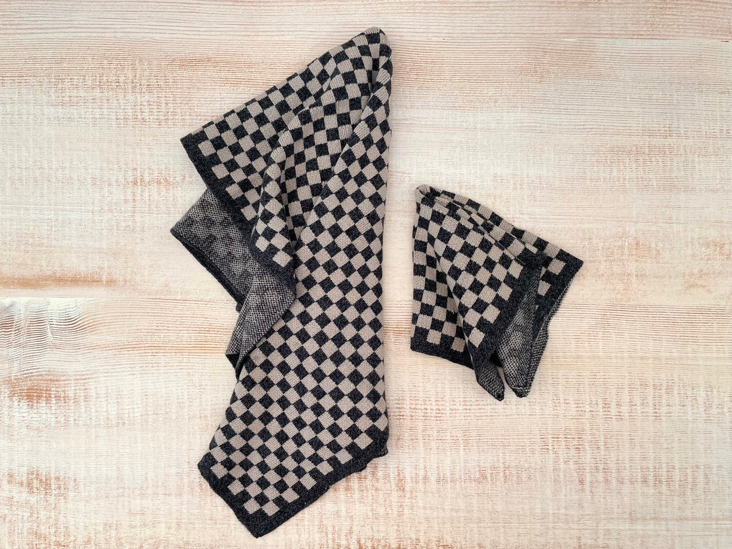 Gray Checked Washcloth Set