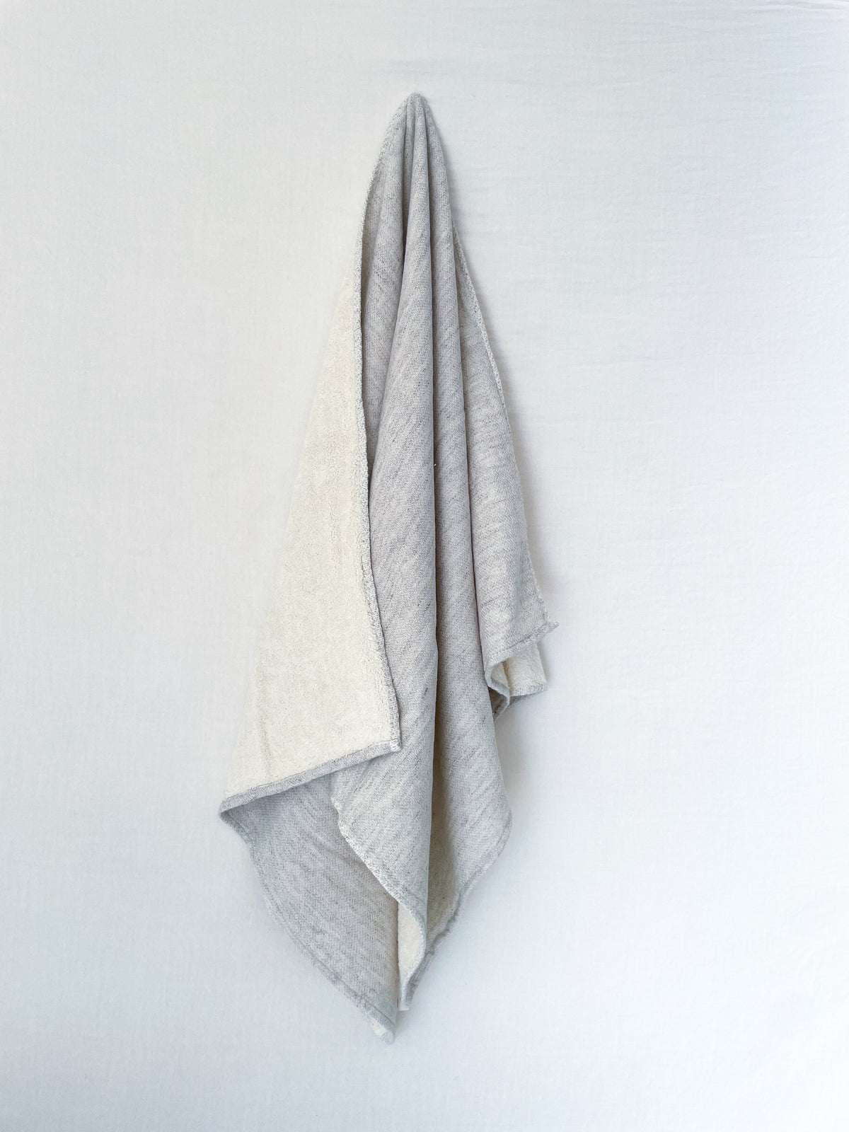 Claire Towel Gray