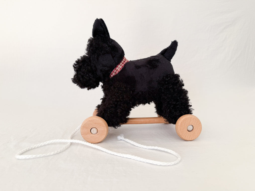Pull-Along Scottie