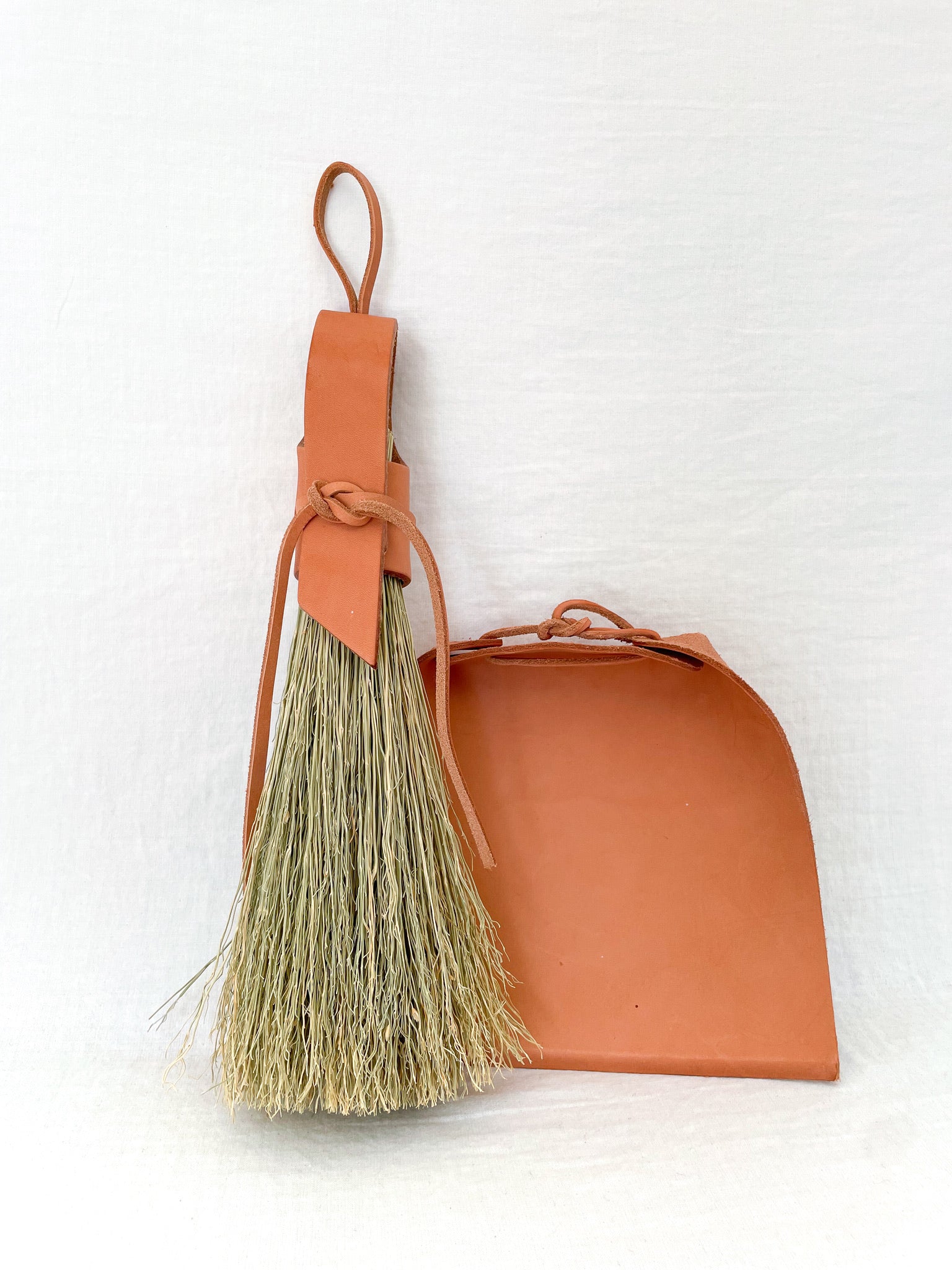 Nesting Broom + Dustpan