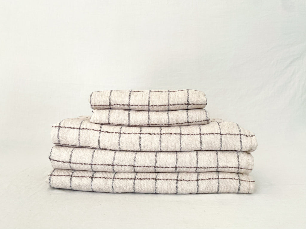 Graph Towel Earl Grey