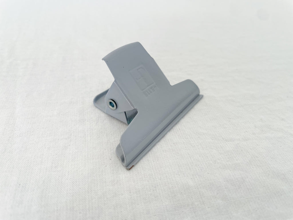 Stationary Clip