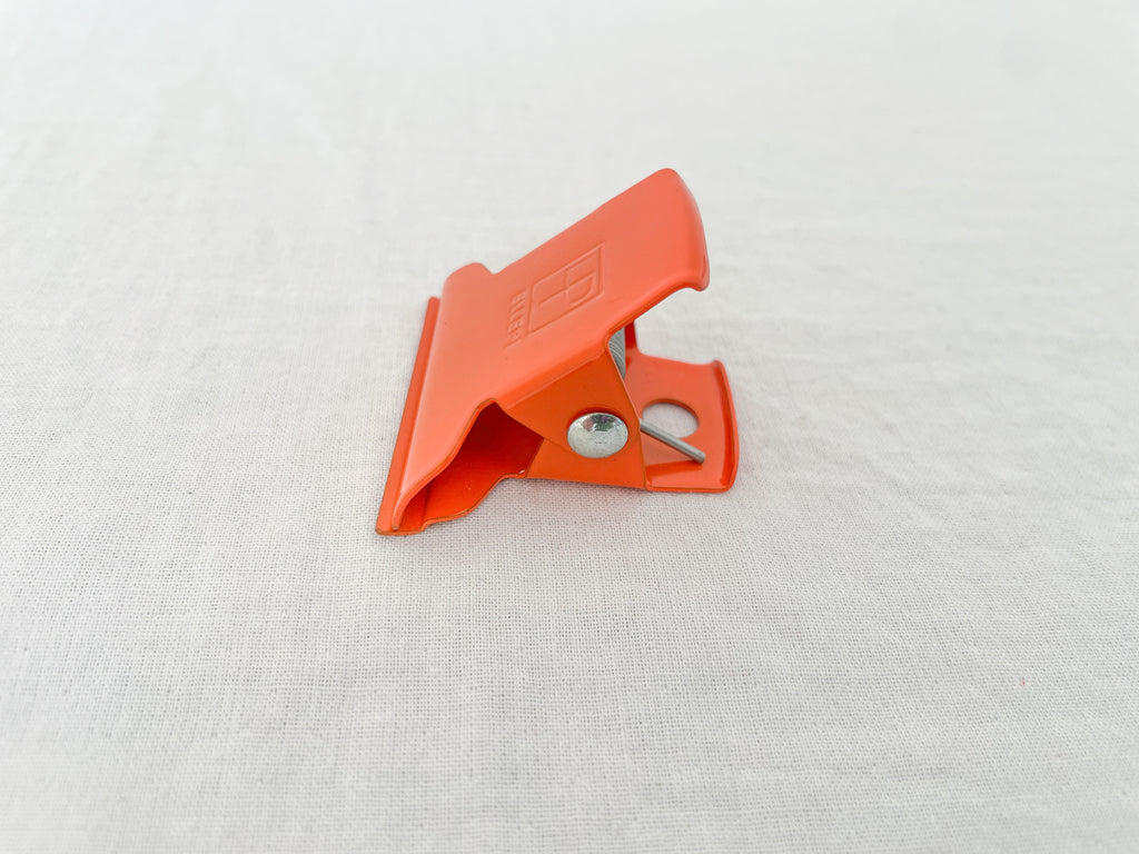 Stationary Clip