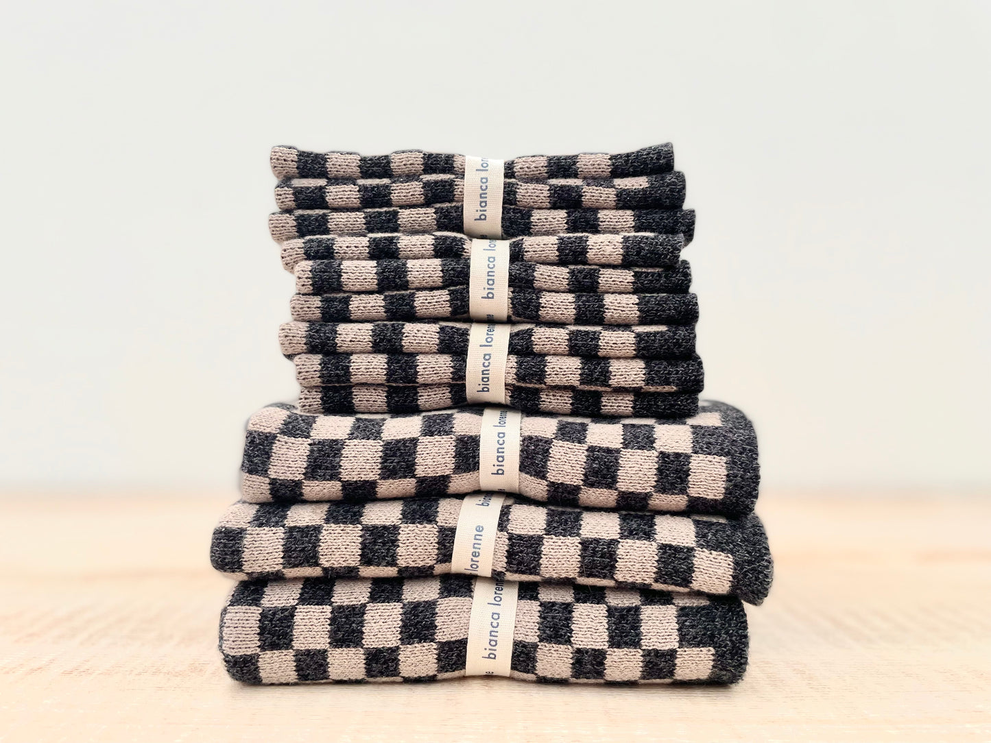 Bianca Lorenne Gray Checked Washcloth Set