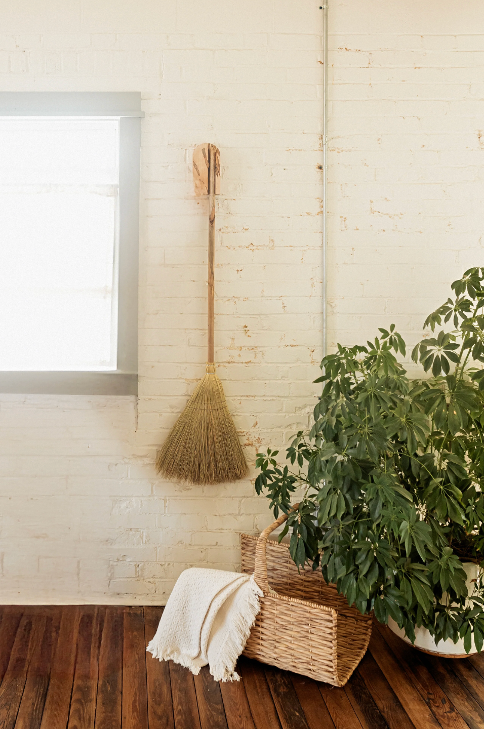 Wooden Dutch Broom Hanger